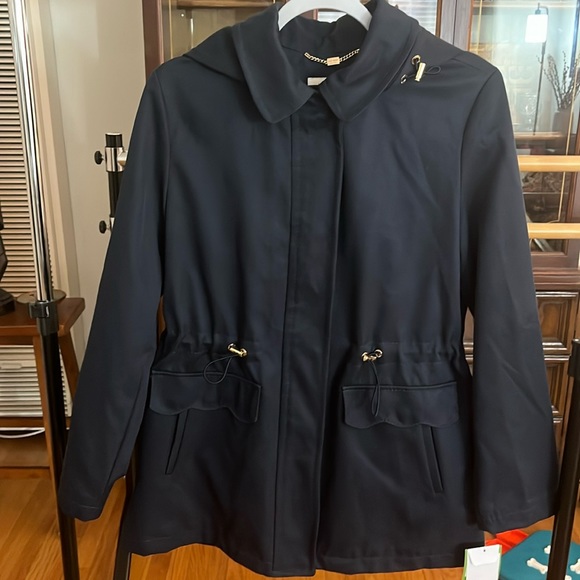 kate spade Jackets & Blazers - Kate Spade New York scallop pocket rain hooded jacket